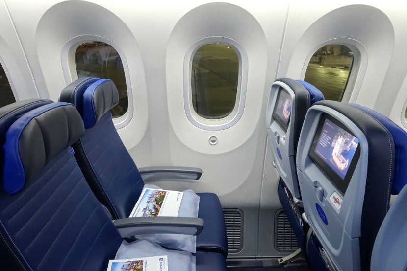 united 787-9 inaugural dreamliner