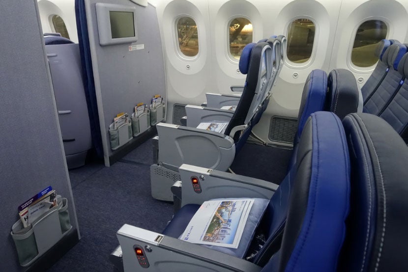 united 787-9 inaugural dreamliner