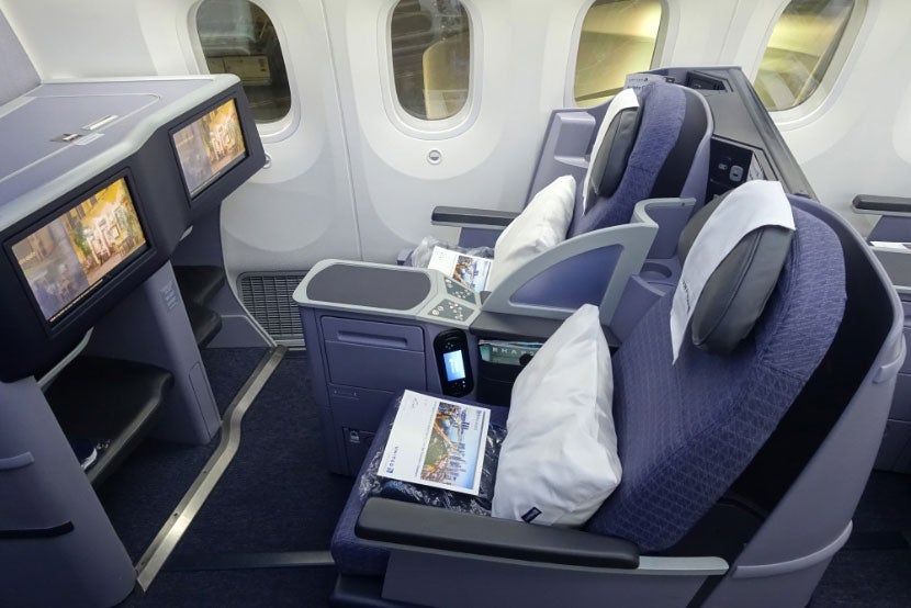 united 787-9 inaugural dreamliner