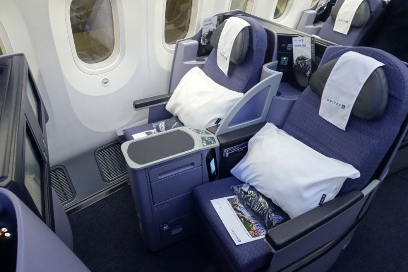 united 787-9 inaugural dreamliner
