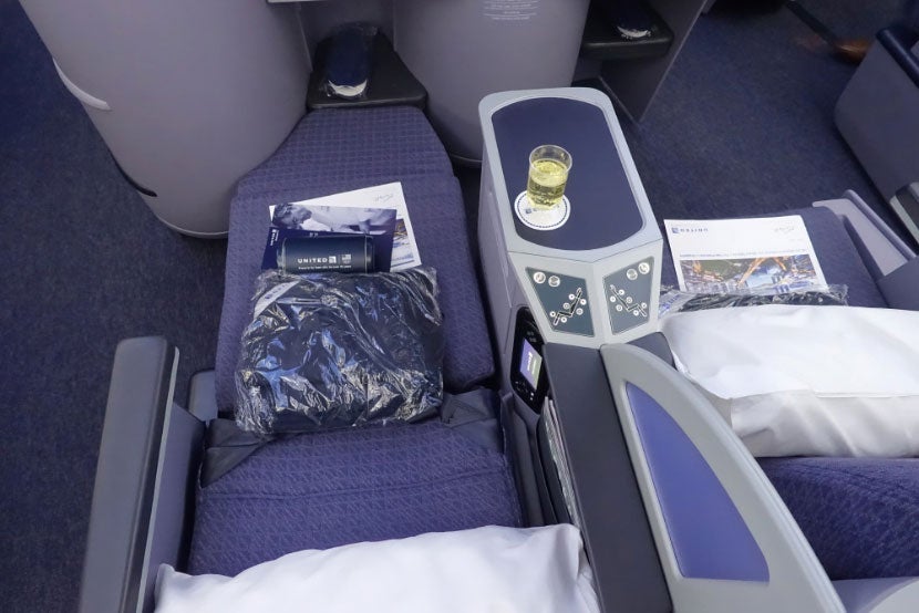 united 787-9 inaugural dreamliner