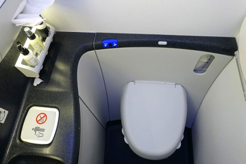 united 787-9 inaugural dreamliner