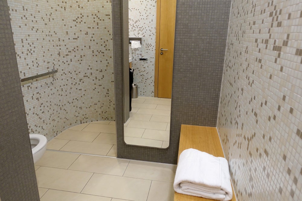 Singapore Airlines A380 Business Class Review