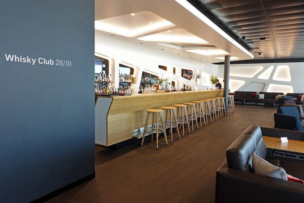Swiss Business and Senator Lounge E Gates Zurich