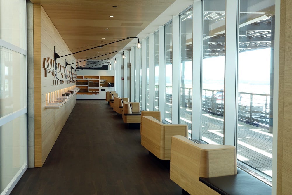 Swiss Business and Senator Lounge E Gates Zurich
