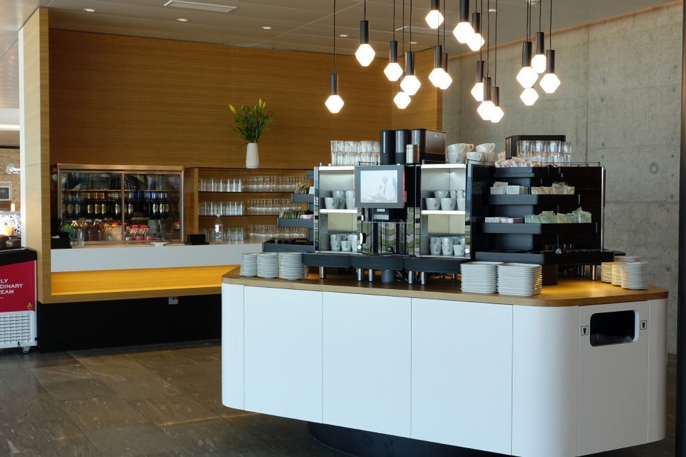 Swiss Business and Senator Lounge E Gates Zurich