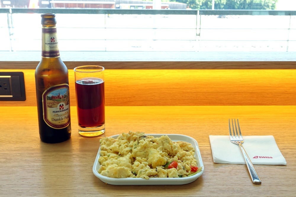 Swiss Business and Senator Lounge E Gates Zurich
