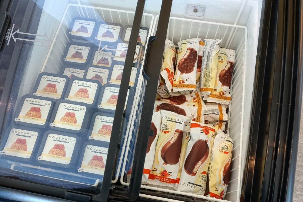 Swiss Business and Senator Lounge E Gates Zurich