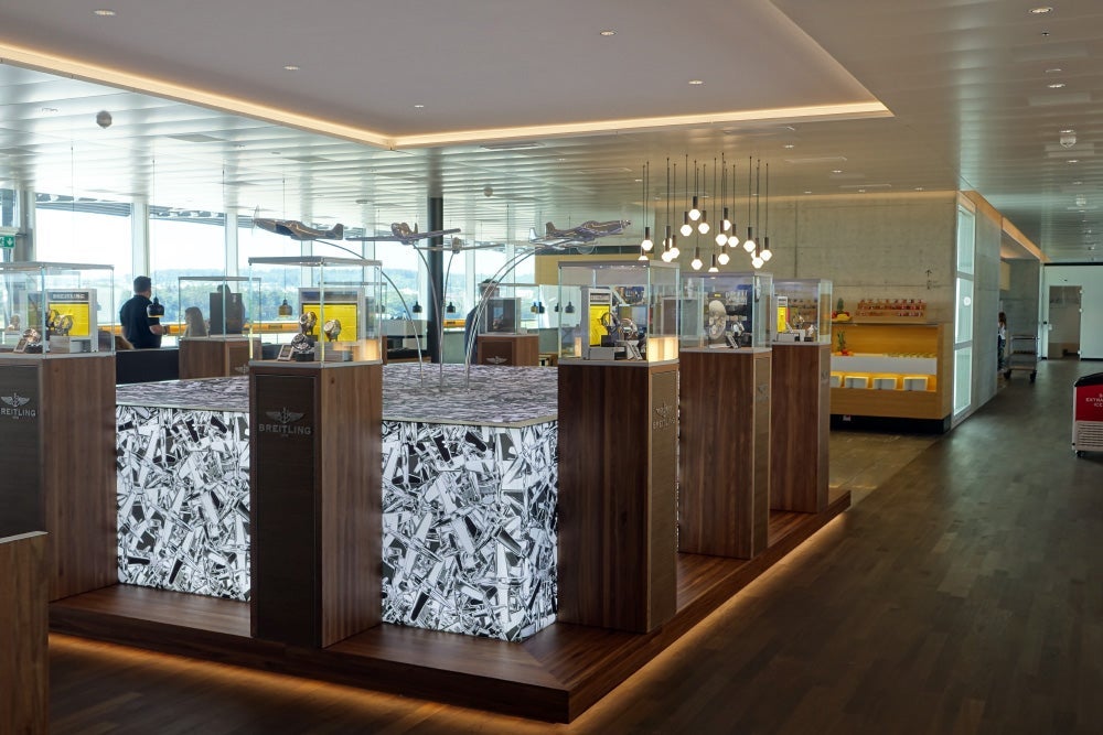 Swiss Business and Senator Lounge E Gates Zurich