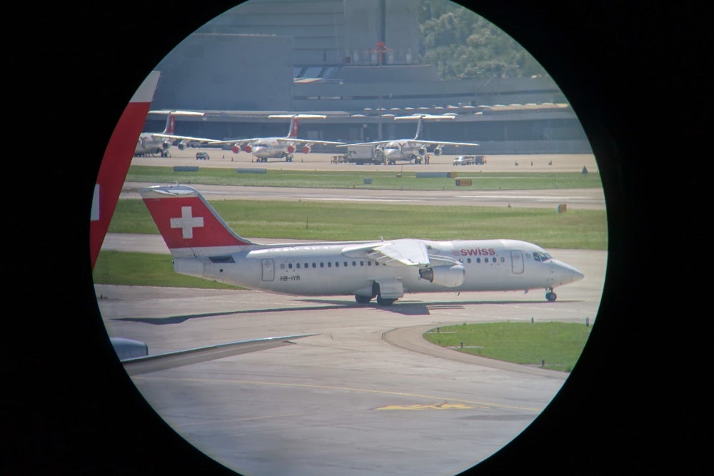 Swiss Business and Senator Lounge E Gates Zurich
