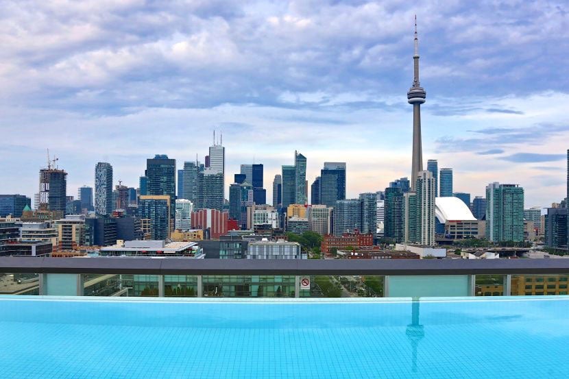 Enjoy some serious craft cocktails at the Thompson Toronto rooftop pool.