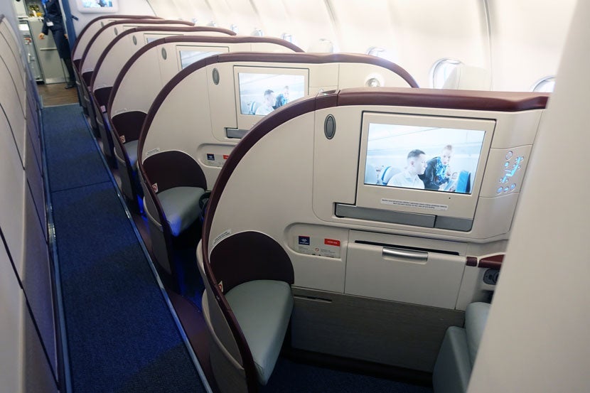 Air-Serbia-Biz-Cabin-Overview