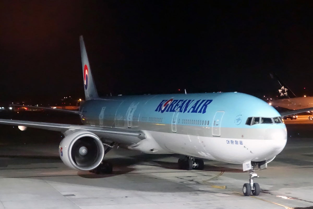 Korean Air 777-300ER First Class SIN Review