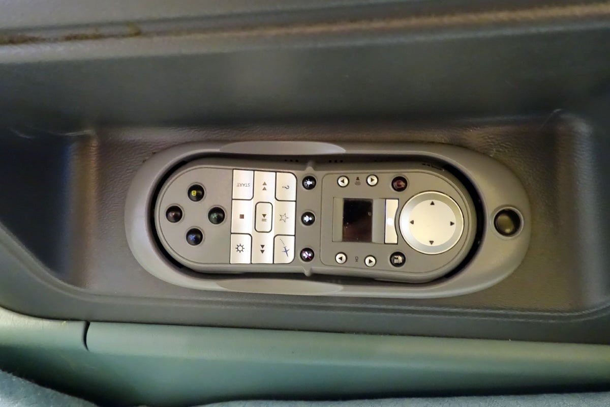 Korean Air 777-300ER First Class SIN Review