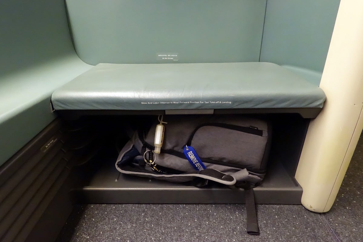 Korean Air 777-300ER First Class SIN Review