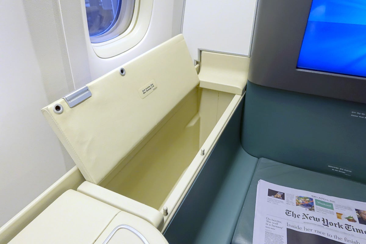 Korean Air 777-300ER First Class SIN Review