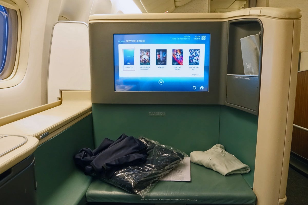 Korean Air 777-300ER First Class SIN Review