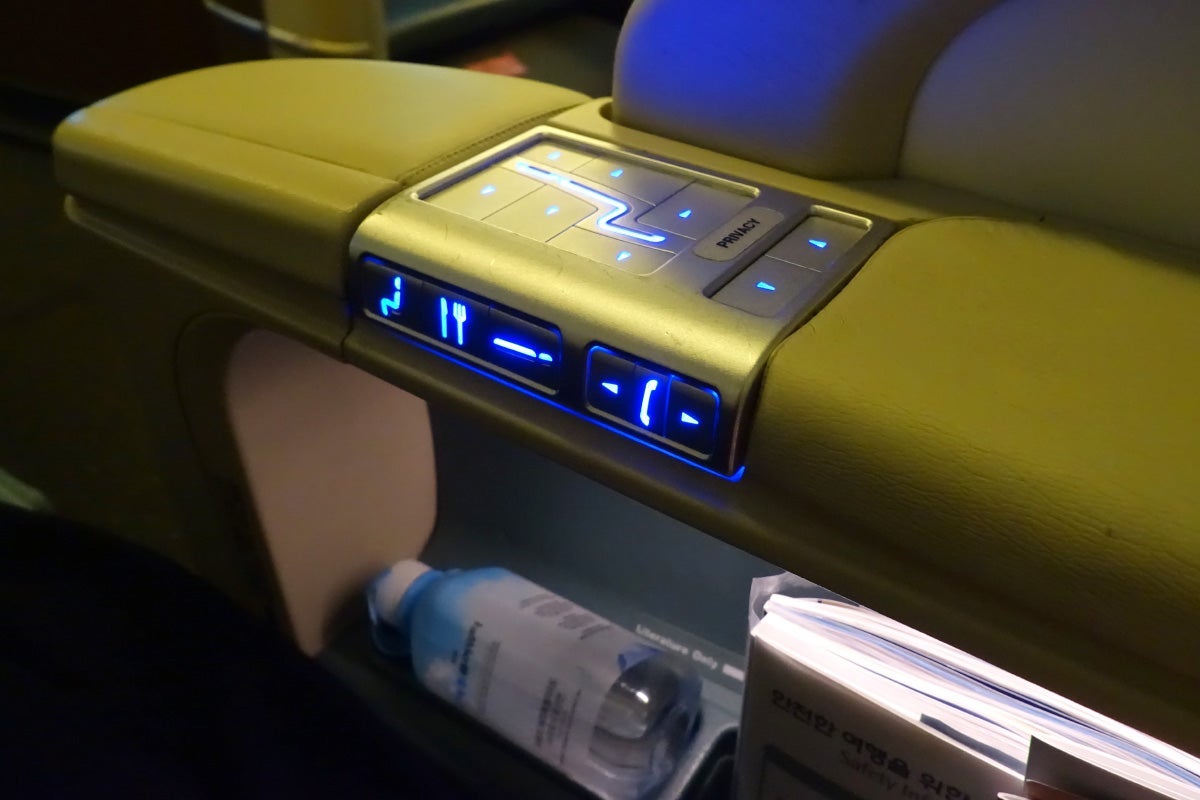 Korean Air 777-300ER First Class SIN Review