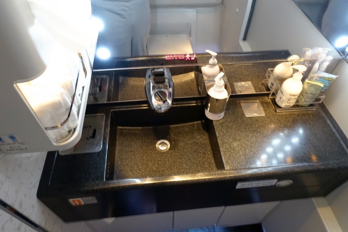 Korean Air 777-300ER First Class SIN Review