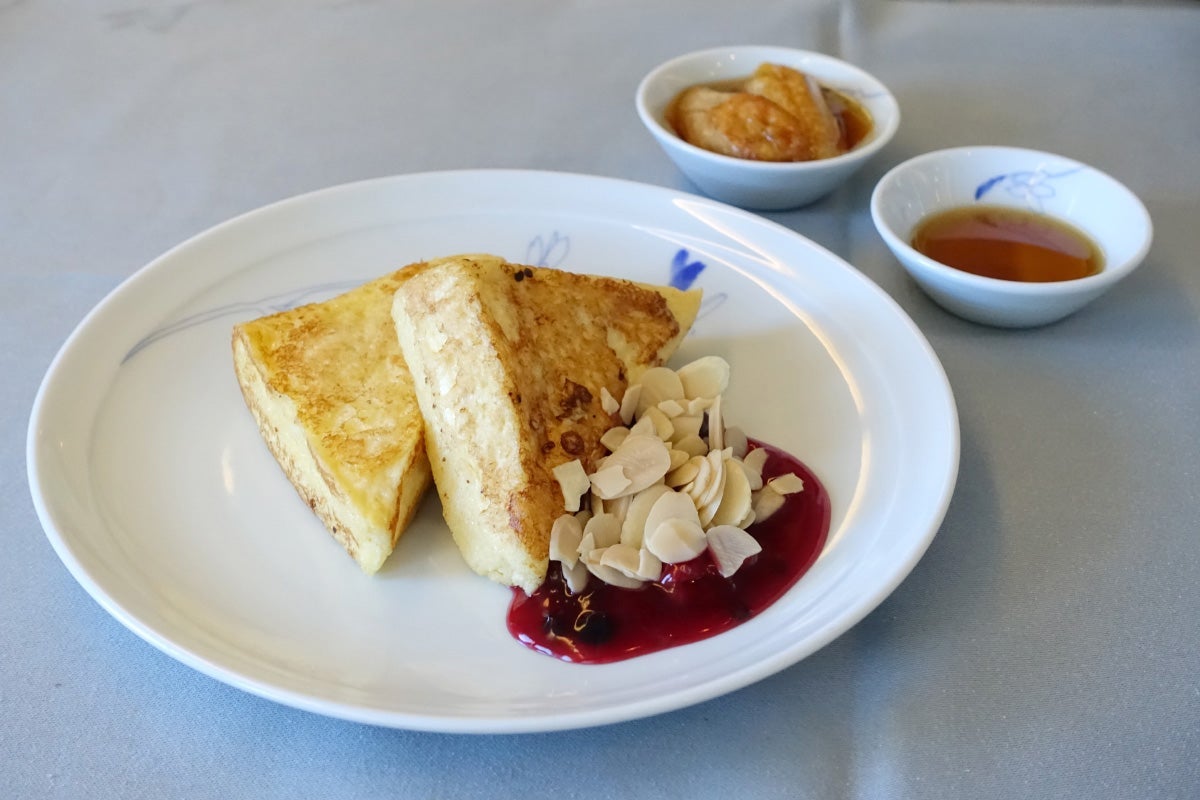 Korean Air 777-300ER First Class SIN Review