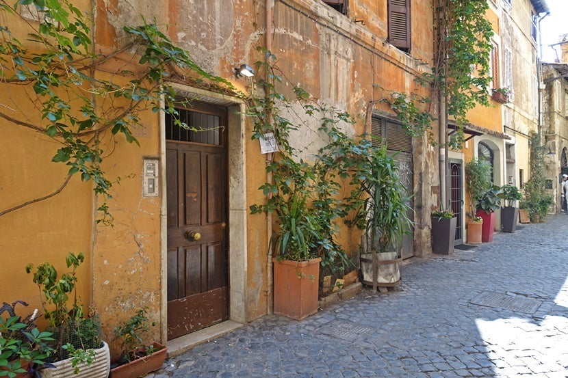 Trastevere's streets were made for strolling. Image courtesy of the author.