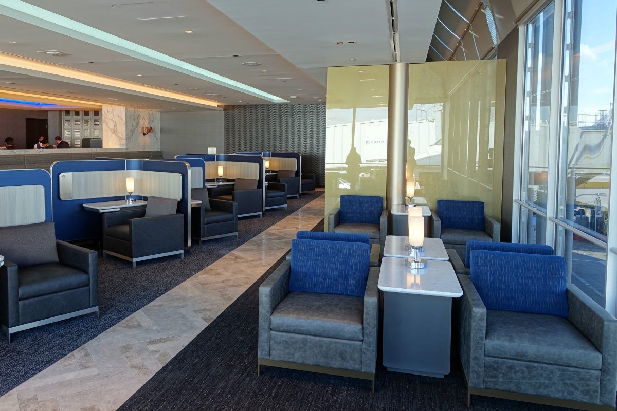 United Polaris Lounge Preview