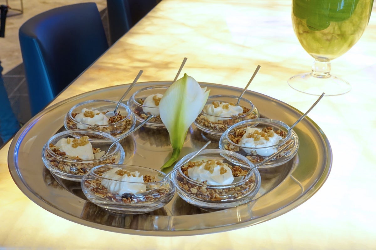 United Polaris Lounge Preview