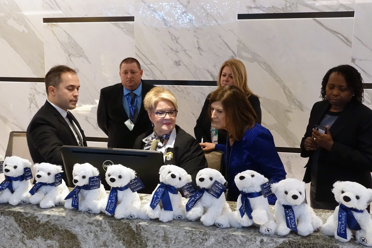 United Polaris Lounge Preview