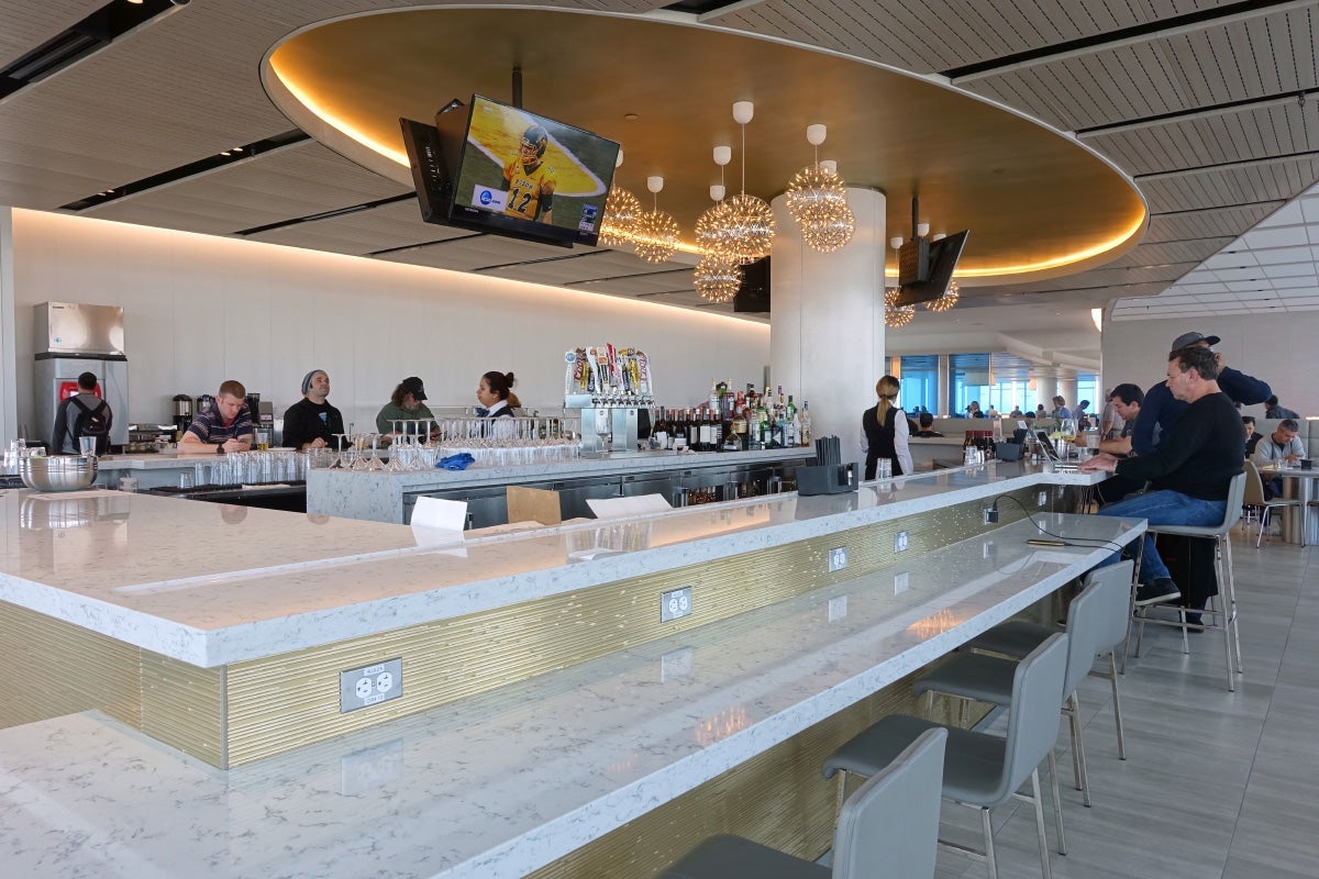 United Club LAX Review