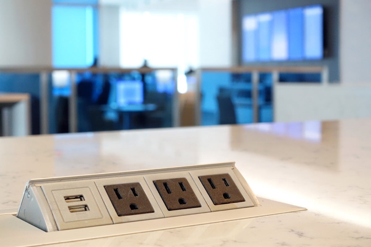 United Club LAX Review