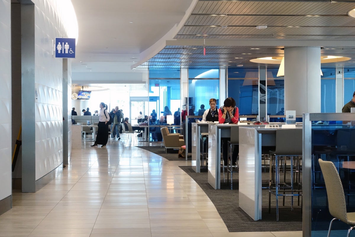 United Club LAX Review