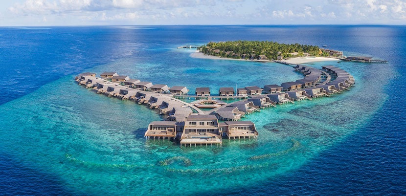 Use Starpoints to stay at the all-new St. Regis Maldives Vommuli Resort. Image courtesy of Starwood.