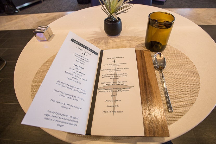 United's delicious breakfast selection at the Chicago Polaris Lounge.