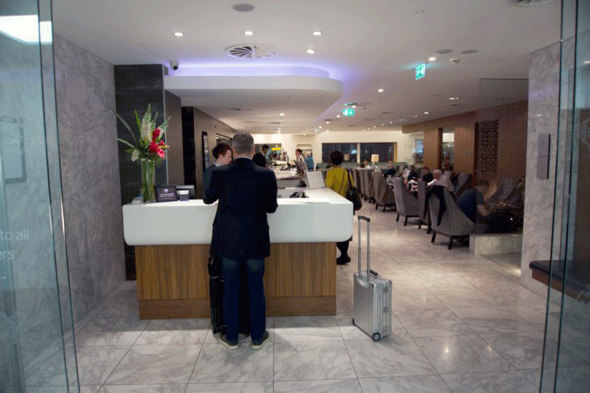 Entrance of the No.1 Lounge at LHR.