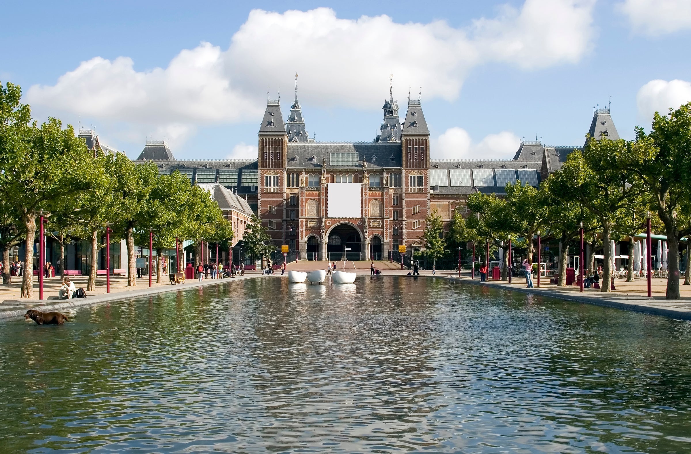 The Rijksmuseum may be the queen of Amsterdam museums, but there are plenty of other options. Image courtesy of onfilm via Getty Images.