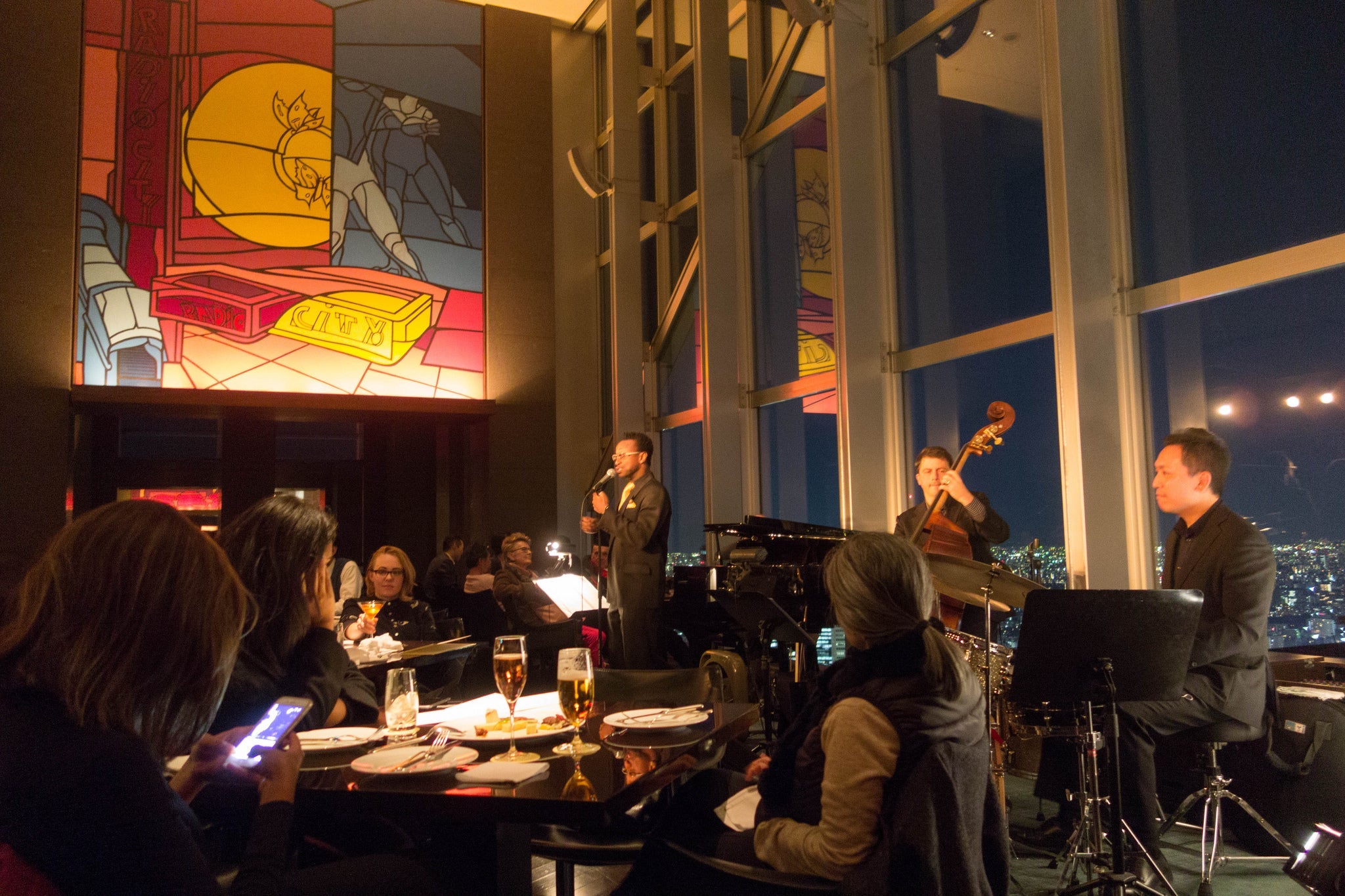 When in doubt, head to the nearest jazz club. Image courtesy of Kent Wang via <a href="https://www.flickr.com/photos/kentwang/16171988185/in/photolist-qD4EEv-8esypi-82sGQ2-82vNLQ-Ja9hdu-jbjaSG-8evQQL-jbjorE-8esvne-8evMn5-7adg9L-8CLHj2-K6xQ8H-jbdsjR-8evMJW-8K2Lp6-L6RdJ-8esxaM-8eswrT-6zS7Aa-6zWoBY-L6QHL-5gwipZ-CELv4x-5gADzW-8eswPT-jbi5tC-L6VVa-L6S1C-8esvFv-8esxwK-71pECE-jbfRbC-5gAEwW-GcHTBV-L6Khj-fvHNJc-jbfE3f-fvHJpp-fvHQhD-L6GUN-L6JQd-fvHBiZ-fvHFkD-xqA92-fvHKL8-jbeDQp-fvY3K7-fvYbyC-wr47H" target="_blank">Flickr</a>.