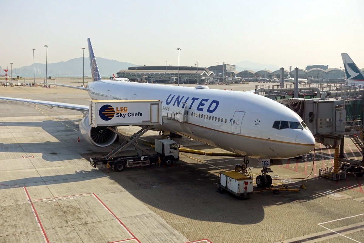 United 777-300ER 77W Polaris HKG Review