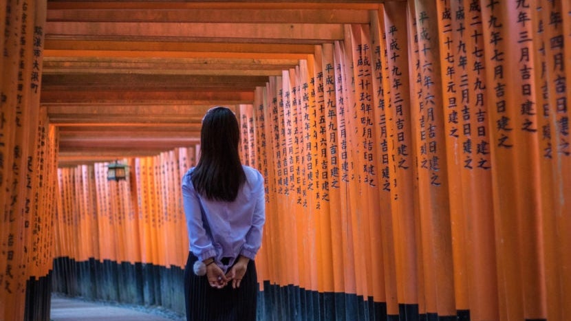 Girl in Fushimi Inari Taisha