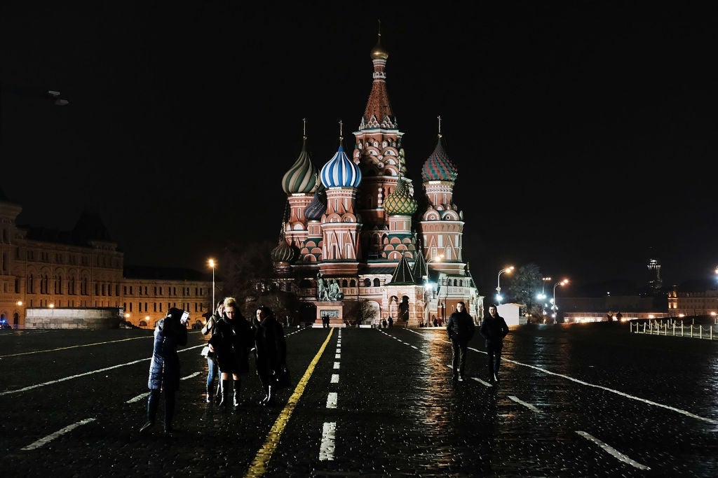 MOSCOW, RUSSIA - MARCH 08: People walk through Red Square in Moscow on March 7, 2017 in Moscow, Russia. Relations between the United States and Russia are at their lowest point in years as evidence mounts about the complex relationship between President Donald Trump's administration and the Russian government. Russia is also struggling financially as the low price of oil and the continued effects of sanctions take hold. (Photo by Spencer Platt/Getty Images)