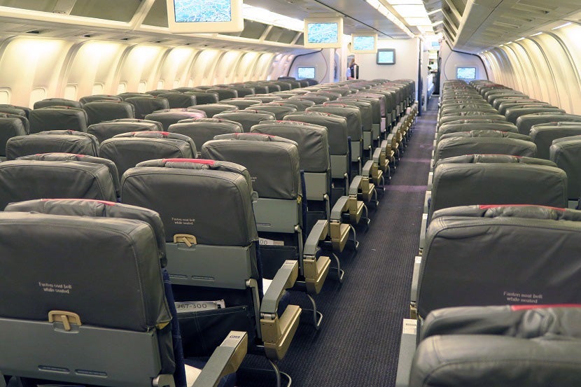 AA-American-767-300-Economy-IFE