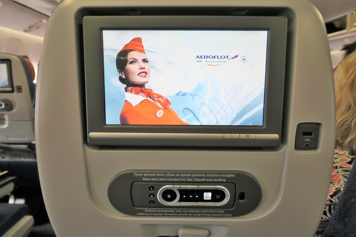 Aeroflot 77W IFE screen, remote and charging