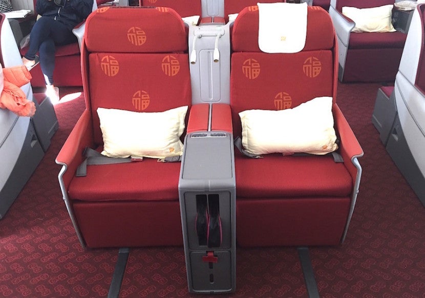 Hainan-787-middle-seats-830x583 2