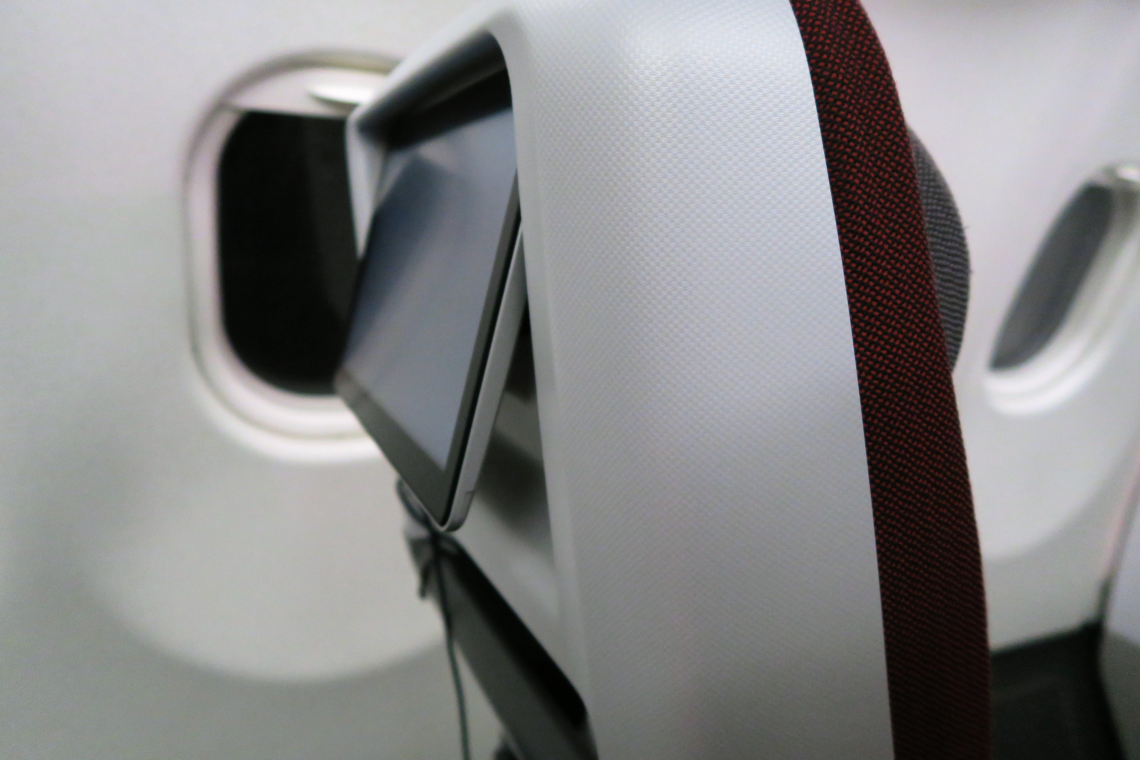 Iberia A340-600 Premium Economy tilting screen