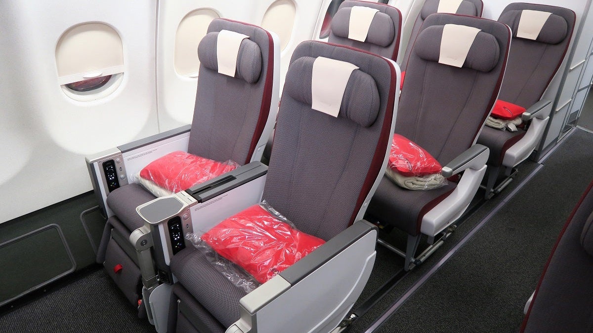 Iberia A340-600 Premium Economy window seat pairs