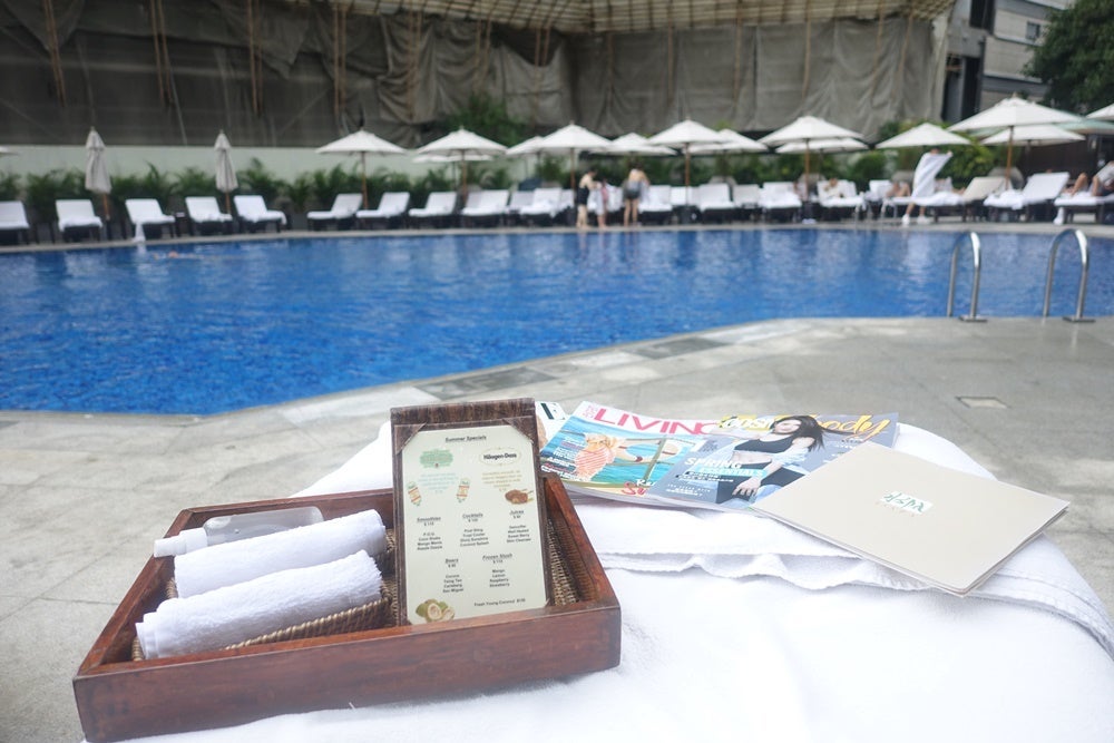 The pool kit -- a really nice touch.