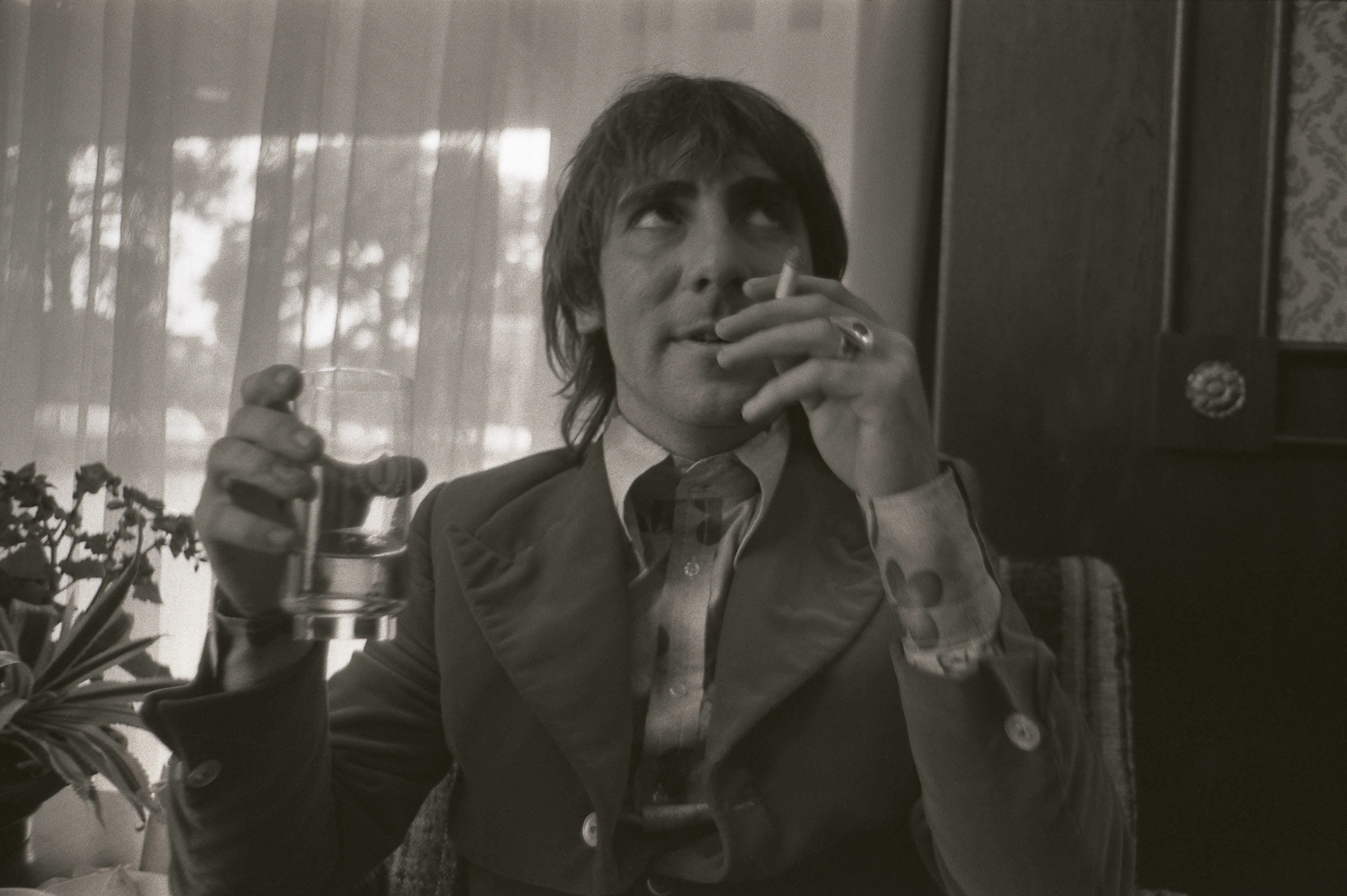 Keith Moon, on his best behavior, at a hotel in Germany. Image by K & K Ulf Kruger OHG/Redferns via Getty Images.