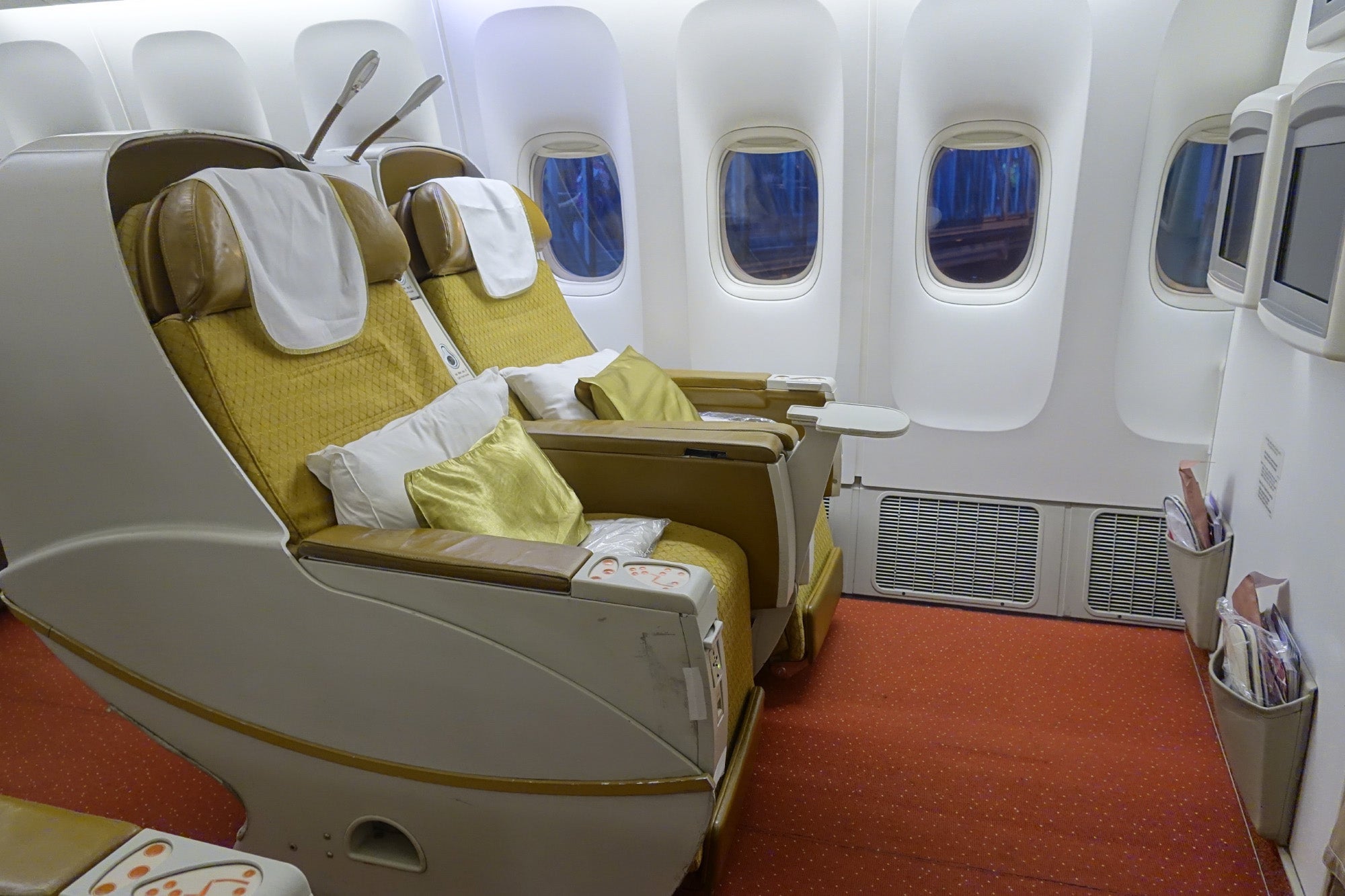 Air India 777-300ER Business Class Review