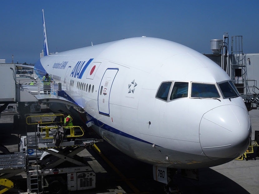 The gate offered good WiFi and nice views of the aircraft getting ready.