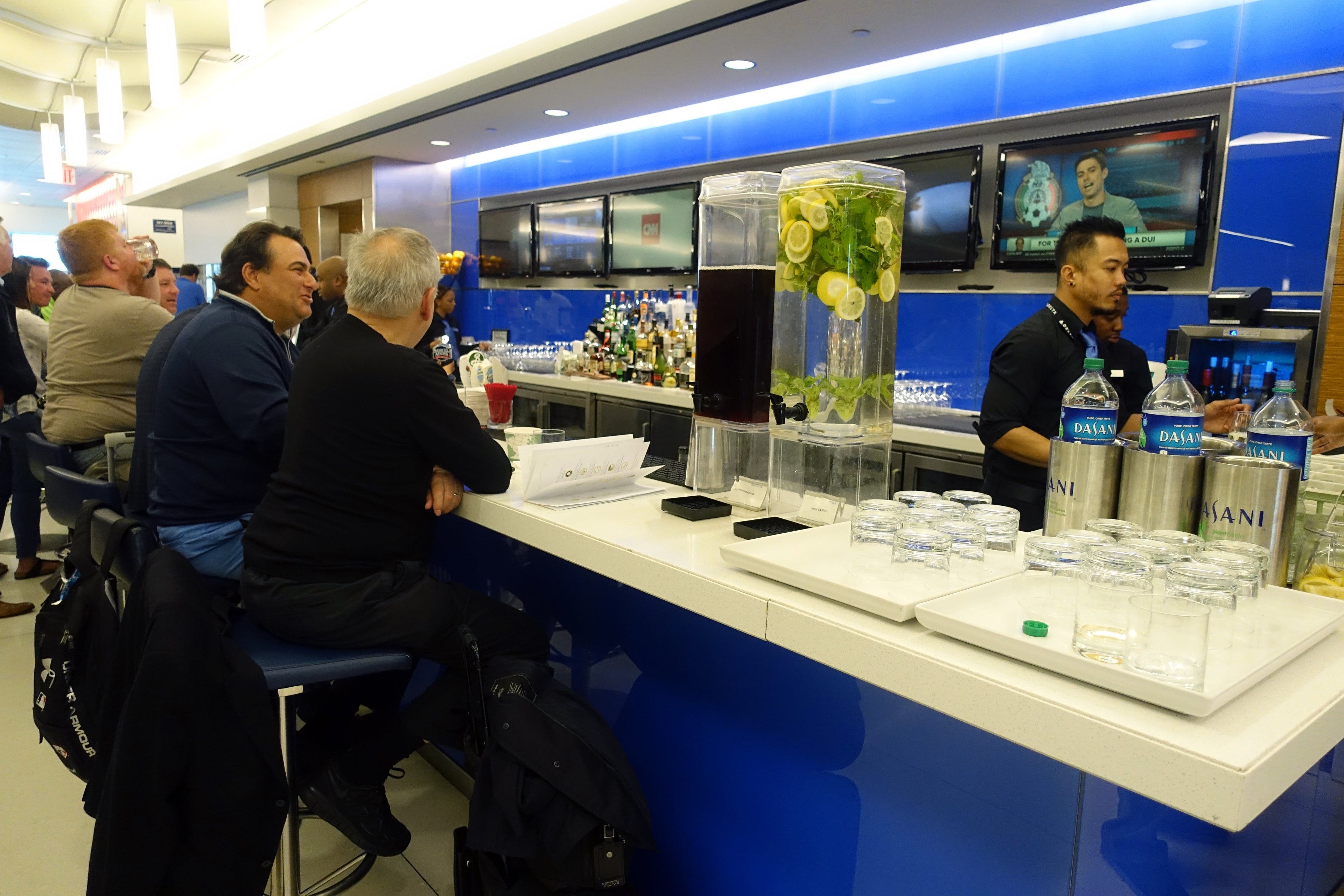 delta 777-200 economy review jfk-bcn