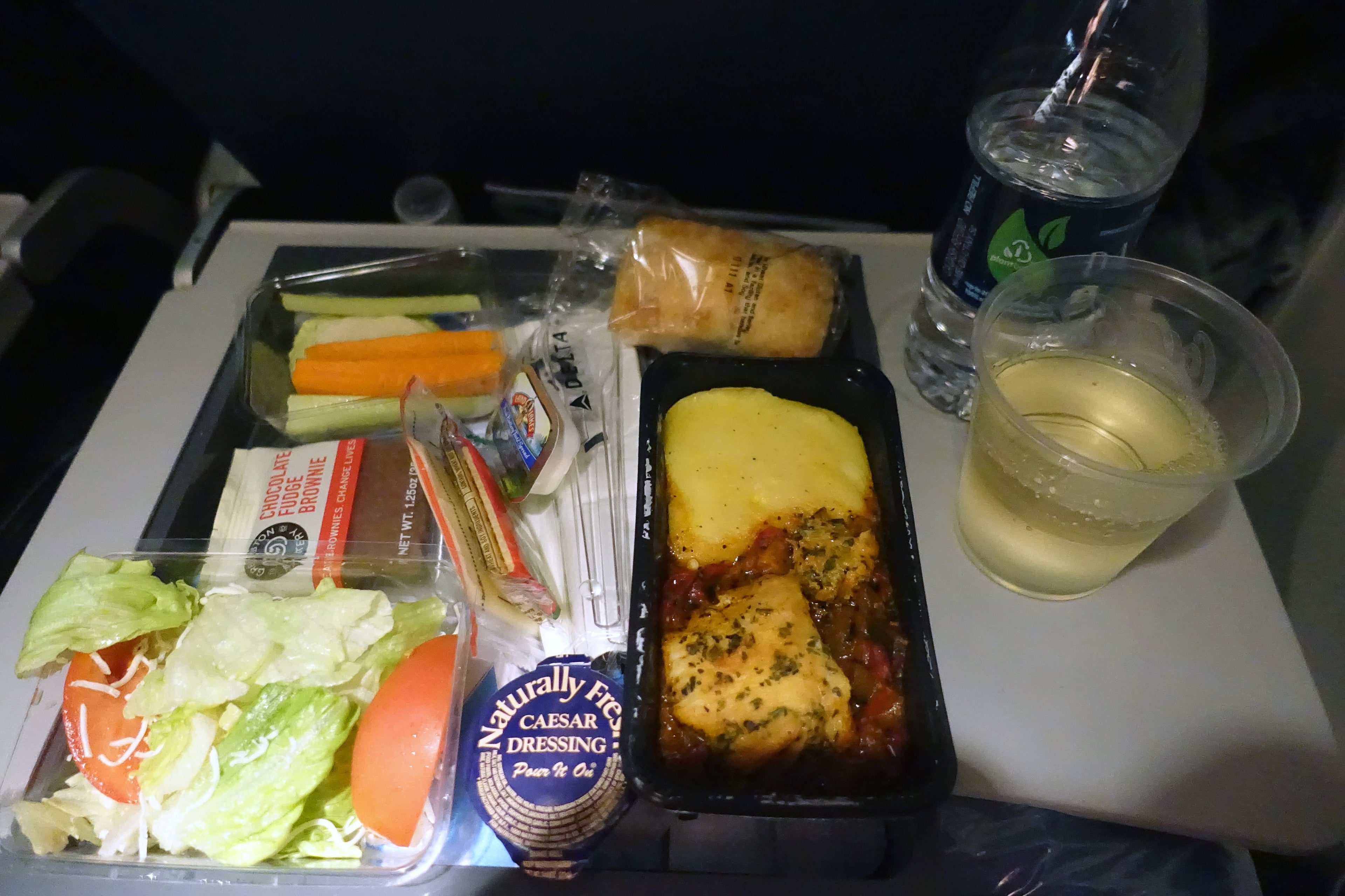 delta 777-200 economy review jfk-bcn